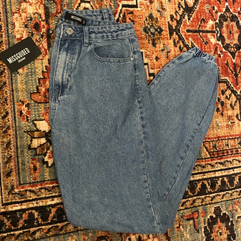 MISSGUIDED High Waisted Mom Jean